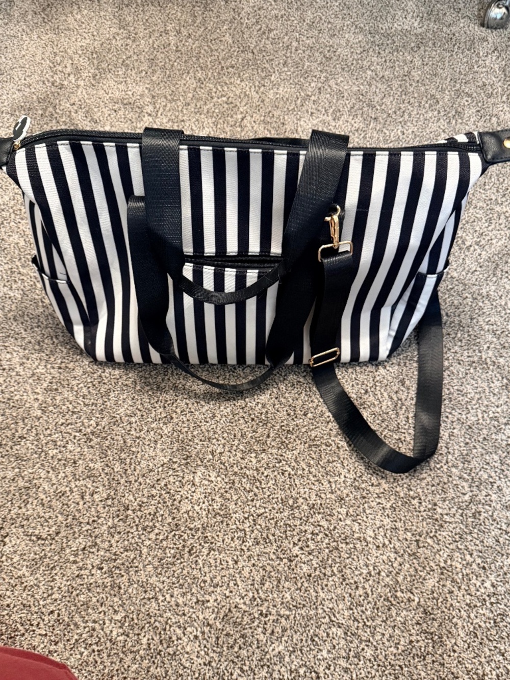 NWOT Alice & Olivia Stripe Duffel Tote Bag by Stacey Bendet NEW without tag